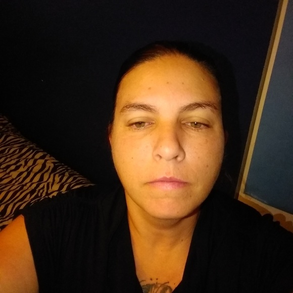 Meet your Posher, Toni - Picture 2 of 3